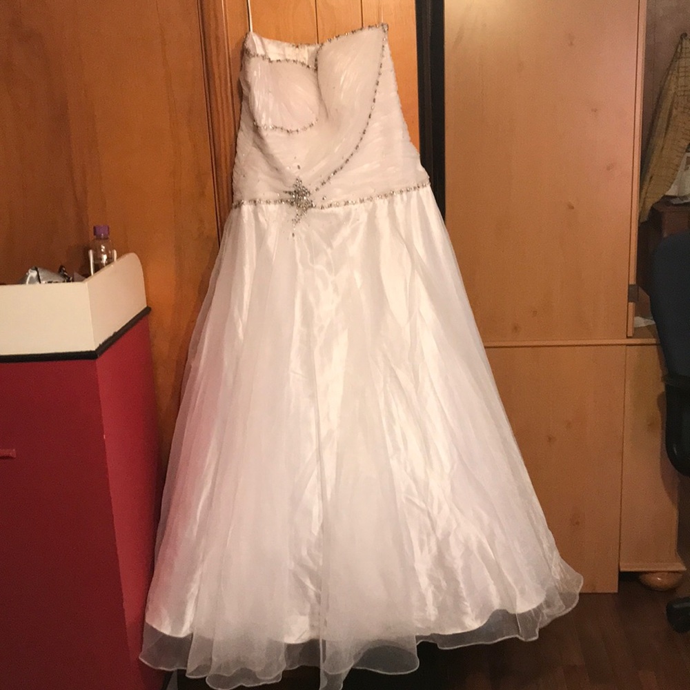 White formal gown- need to be cleaned